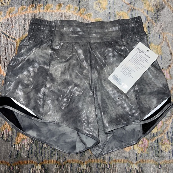 lululemon athletica Pants - Lululemon SEAWHEEZE Hotty Hot Shorts